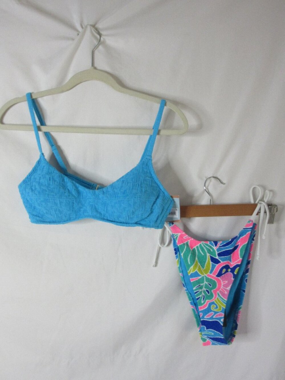 Wild Fable Shade & Shore 2 Piece Bikini Blue Pink Floral Size Medium and 34C NWT